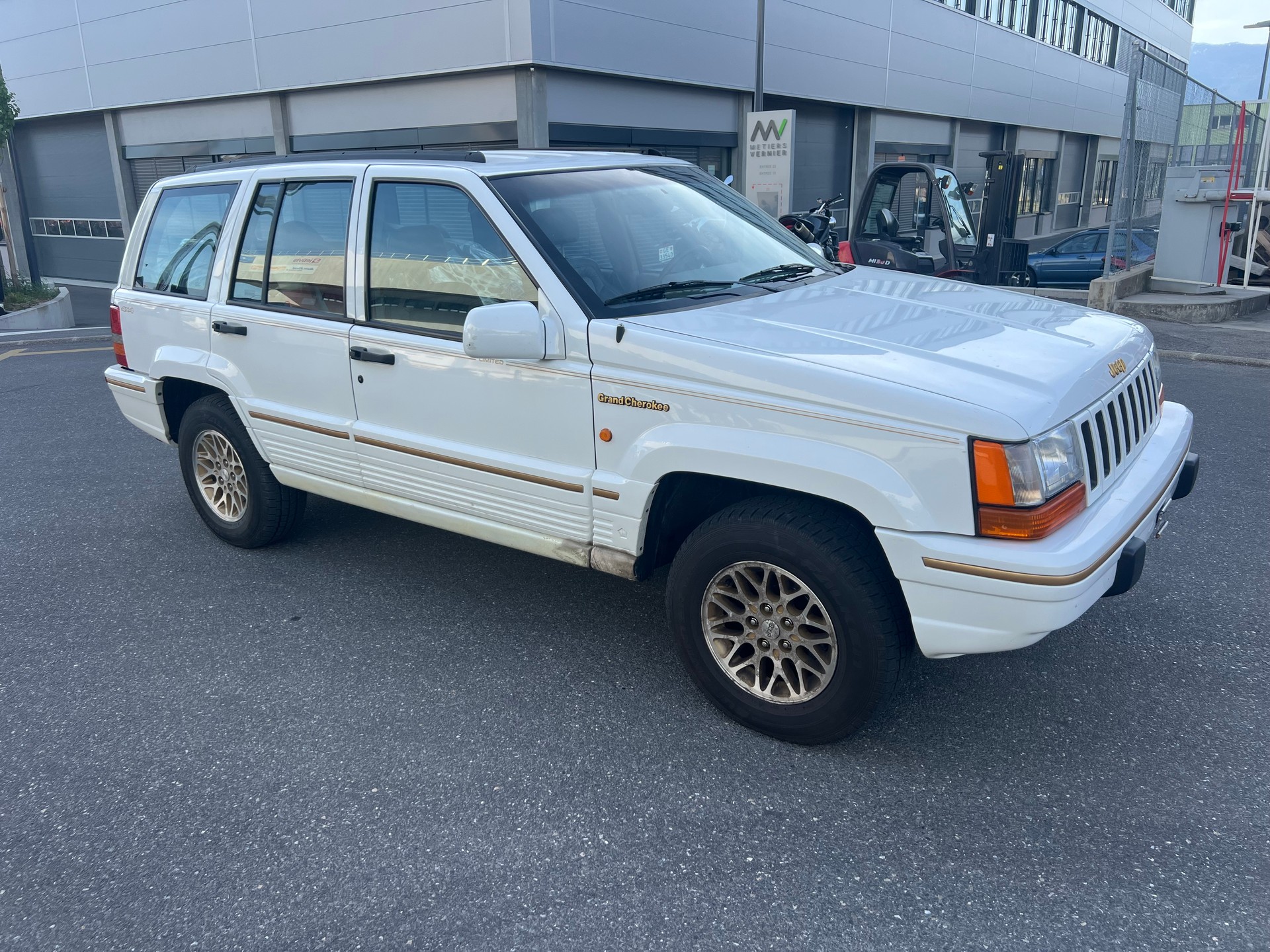 JEEP Grand Cherokee 5.2 Limited Automatic-image-7