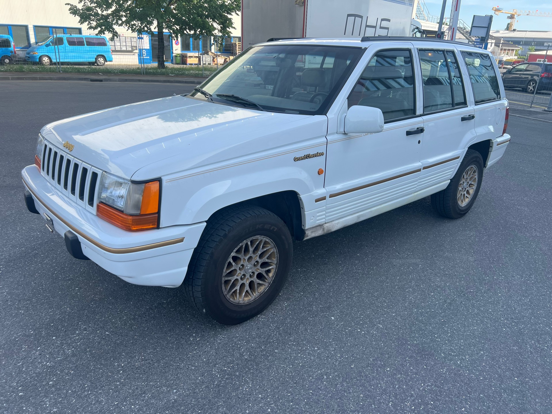 JEEP Grand Cherokee 5.2 Limited Automatic-image-0