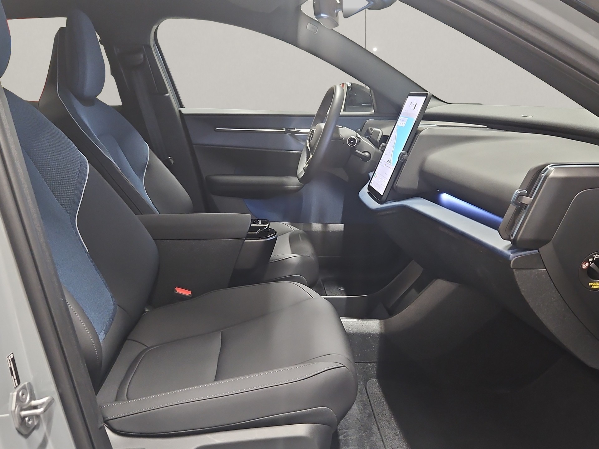 VOLVO EX30 E60 Ultra-image-6