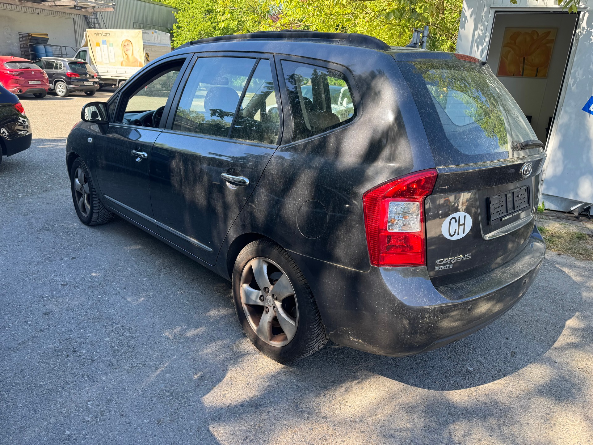 KIA Carens 2.0 CRDi Style-image-4