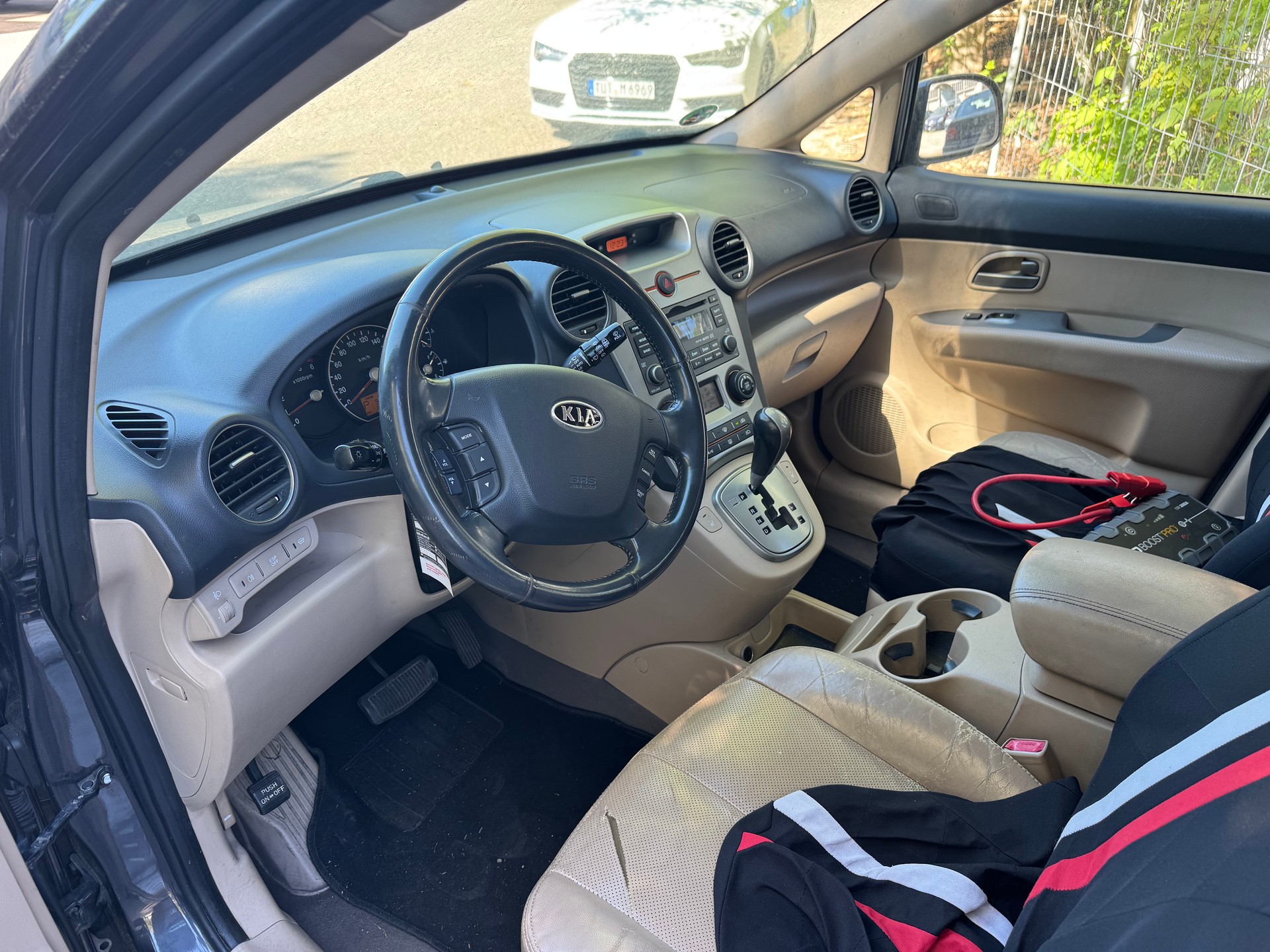 KIA Carens 2.0 CRDi Style-image-5