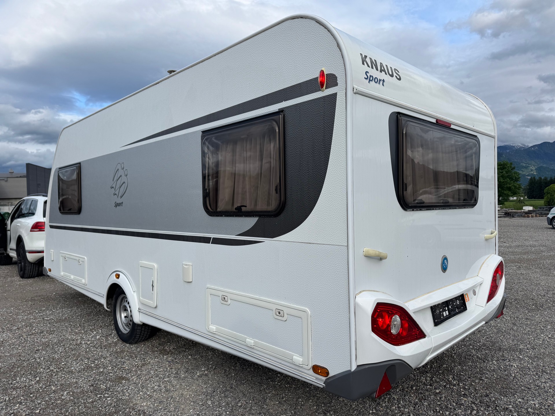KNAUS Sport 500 - Längs Betten- Klima-image-4