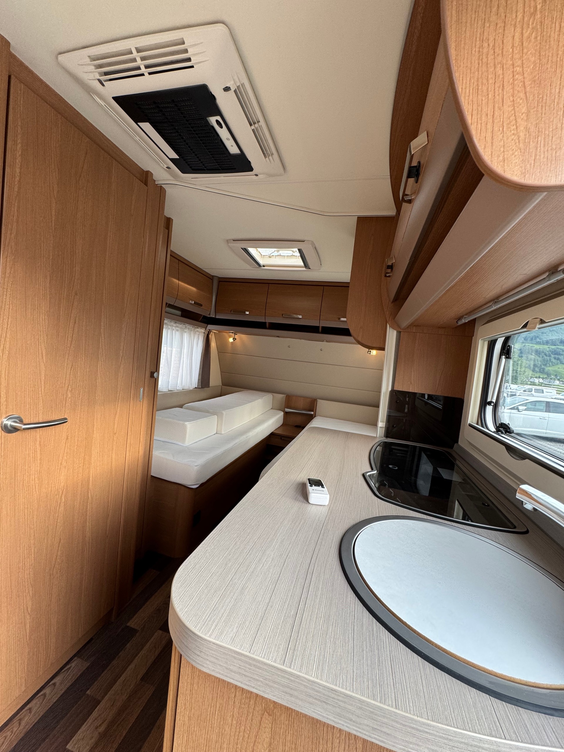 KNAUS Sport 500 - Längs Betten- Klima-image-14