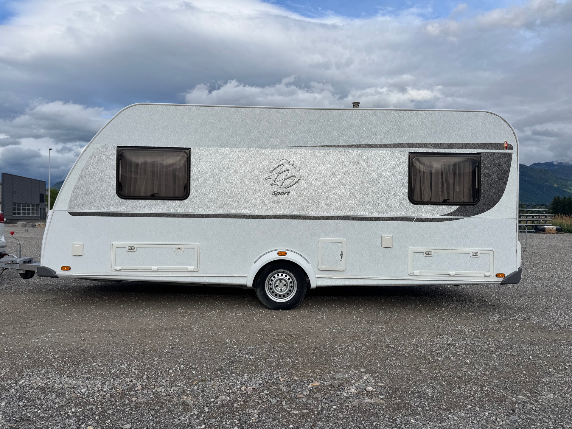 KNAUS Sport 500 - Längs Betten- Klima-image-3