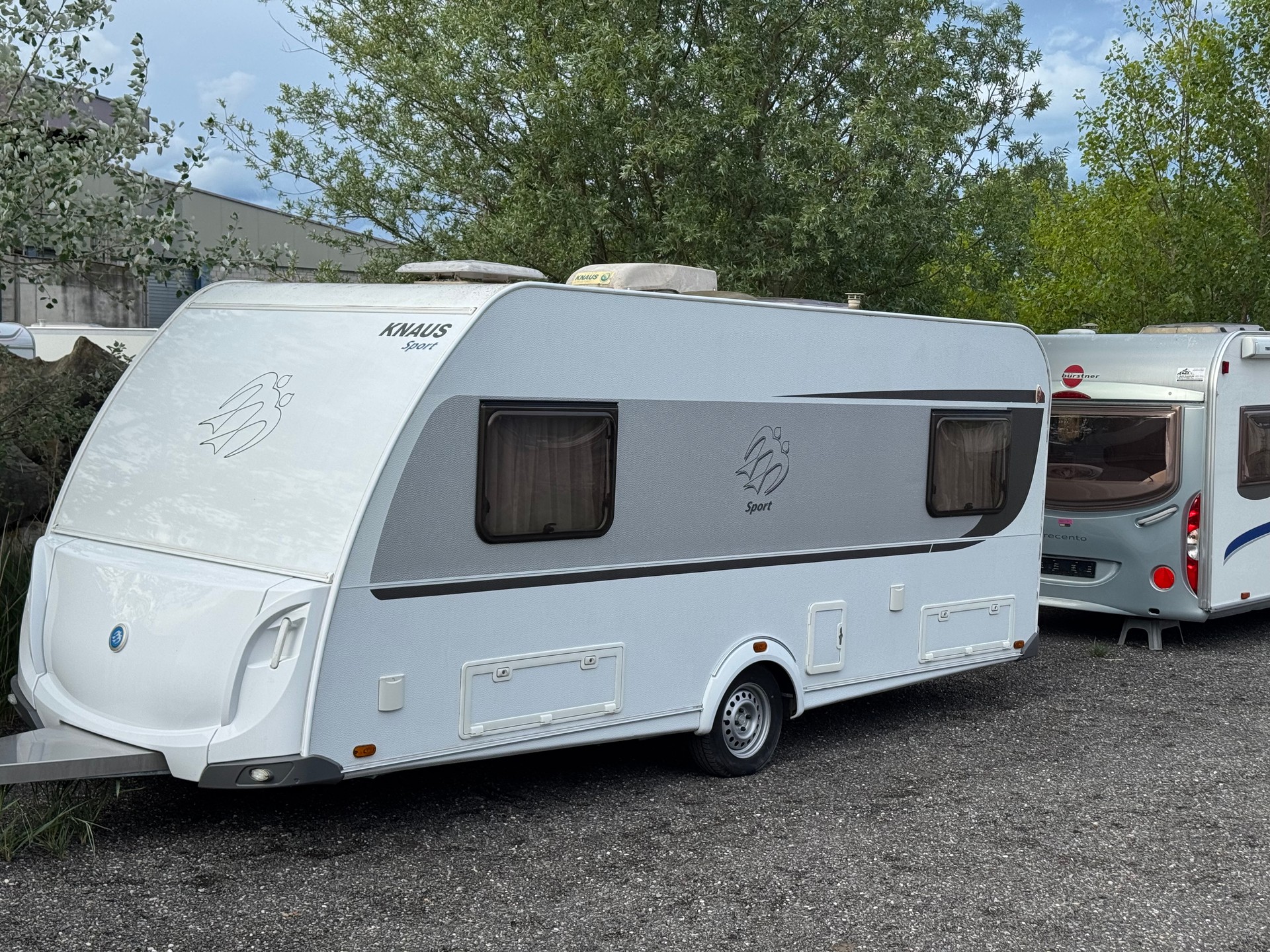 KNAUS Sport 500 - Längs Betten- Klima-image-5