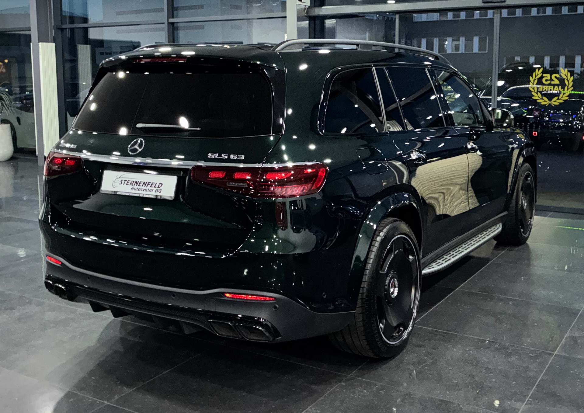 MERCEDES-BENZ GLS 63 AMG 4Matic + 9G-Tronic-image-5