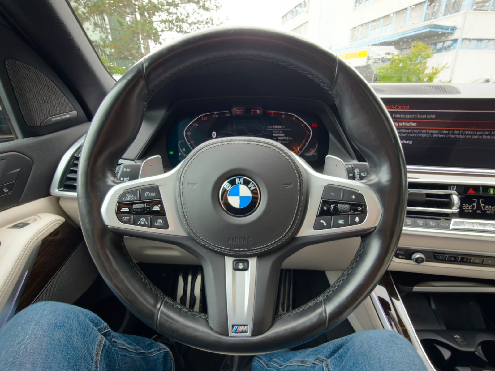 BMW X5 40i xDrive SAG M-SPORT-image-22