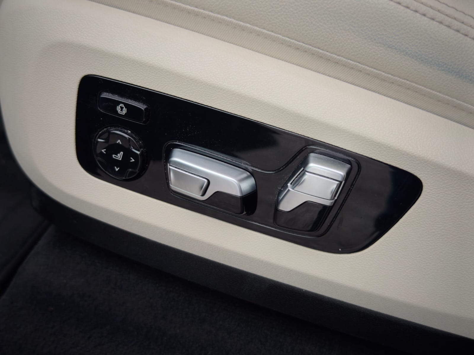 BMW X5 40i xDrive SAG M-SPORT-image-15