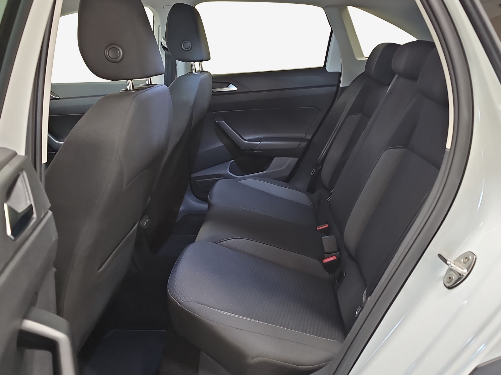 VW Taigo 1.0 TSI Life DSG-image-11