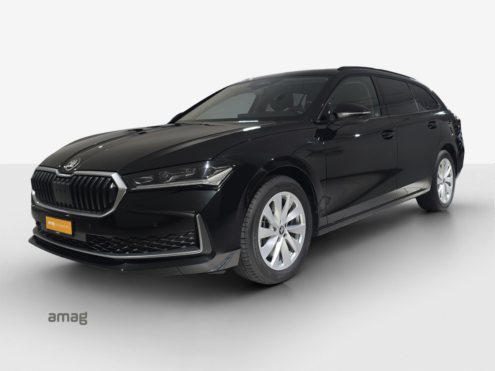 SKODA Superb Combi 2.0 TDi Selection 4x4 DSG-image-0