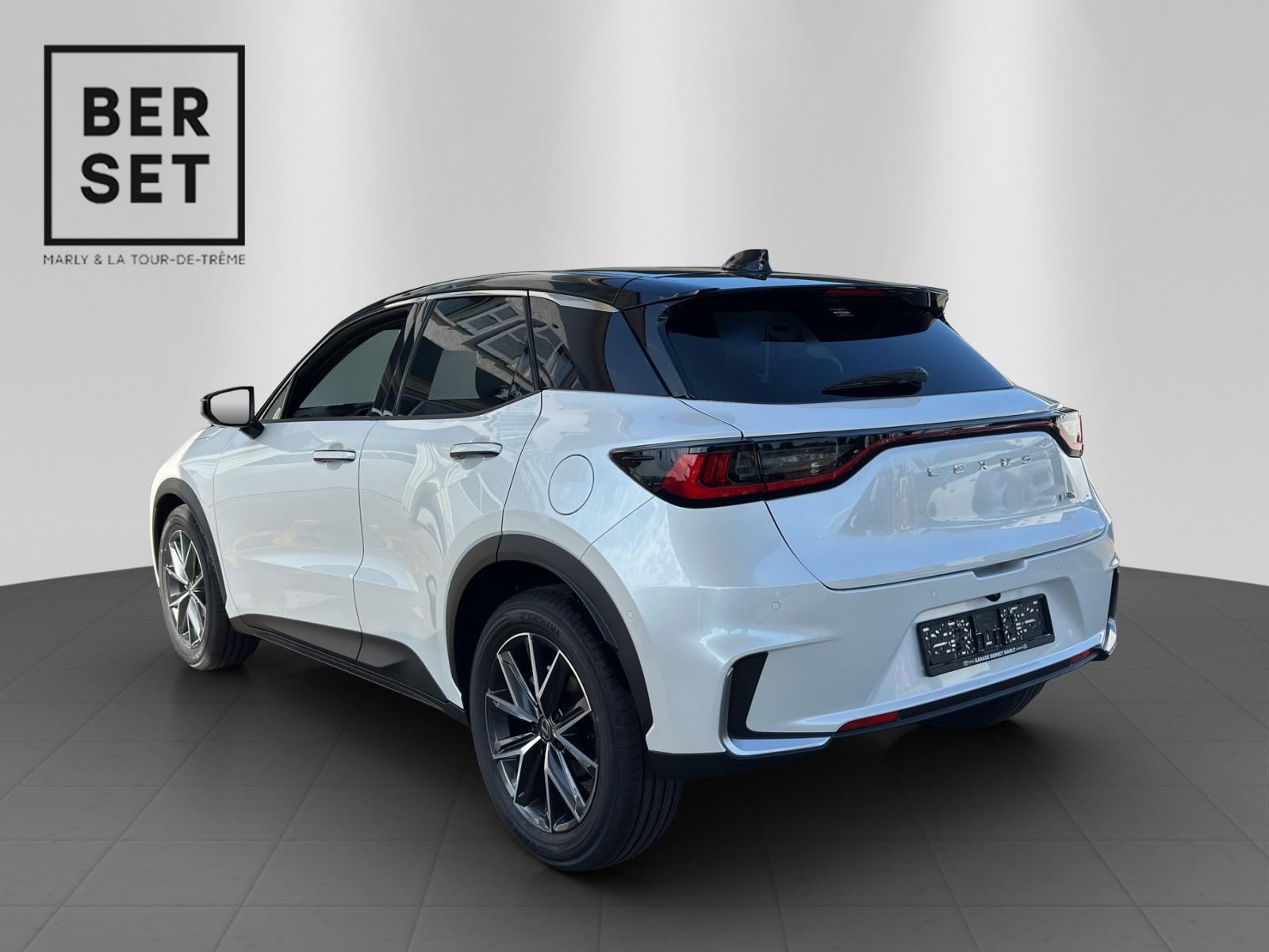 LEXUS LBX 1.5 Hybrid Cool-showroom-element-1