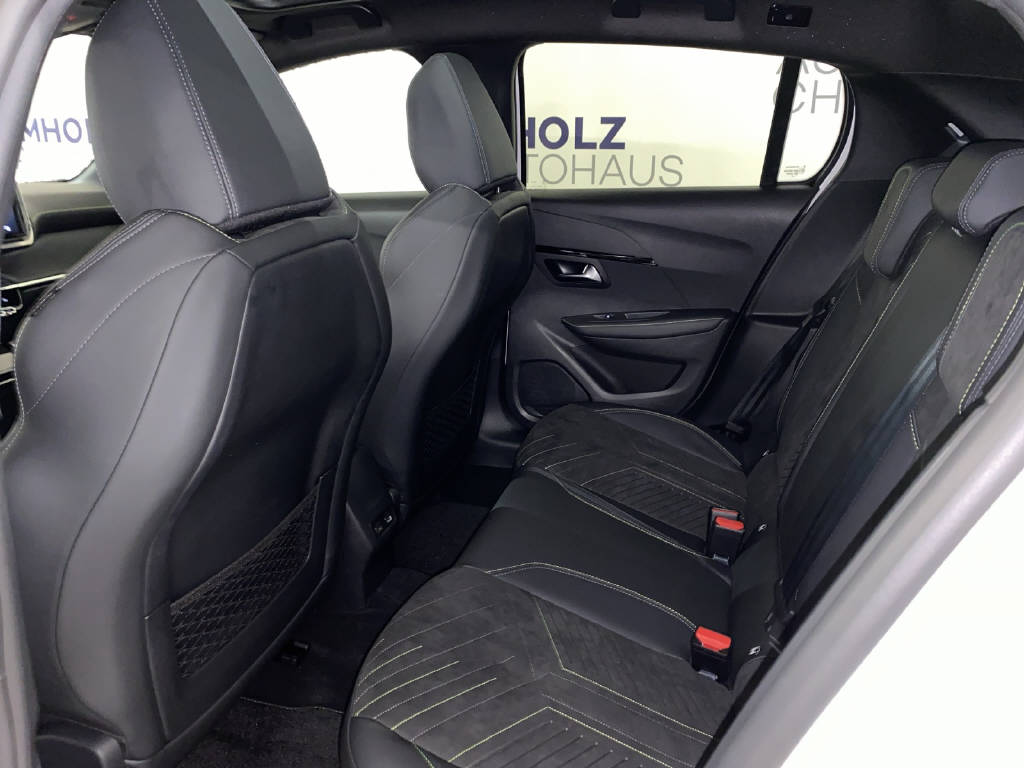 PEUGEOT 208 1.2 Hybrid 145 GT-image-14