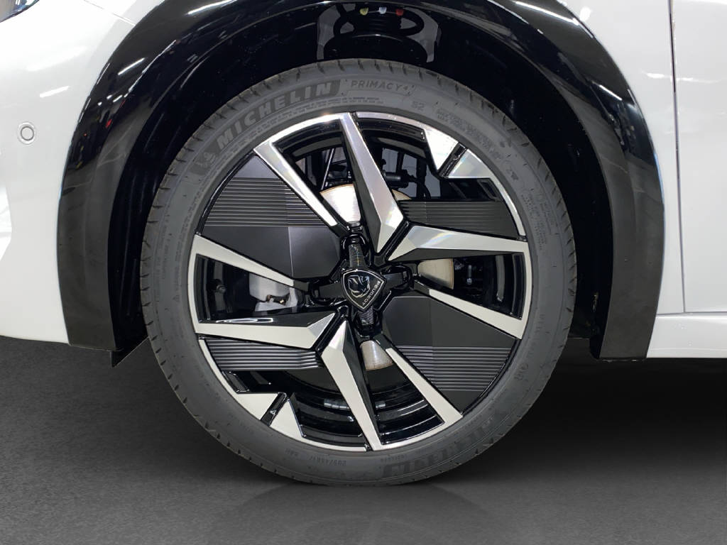 PEUGEOT 208 1.2 Hybrid 145 GT-image-12