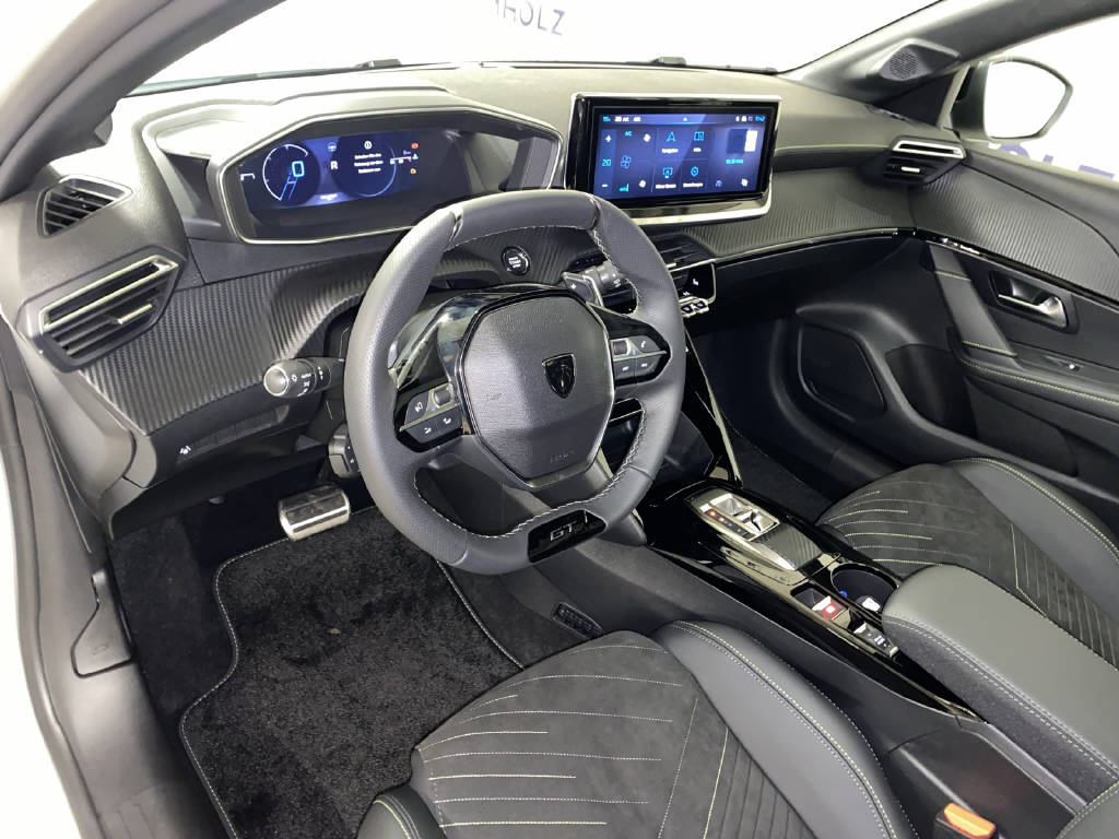 PEUGEOT 208 1.2 Hybrid 145 GT-image-13