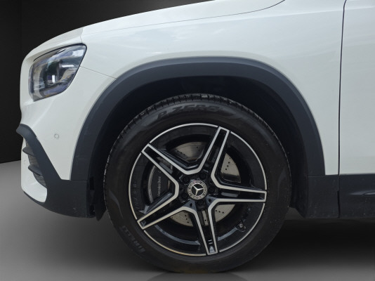 MERCEDES-BENZ GLB 250 AMG Line 4 MATIC-image-5