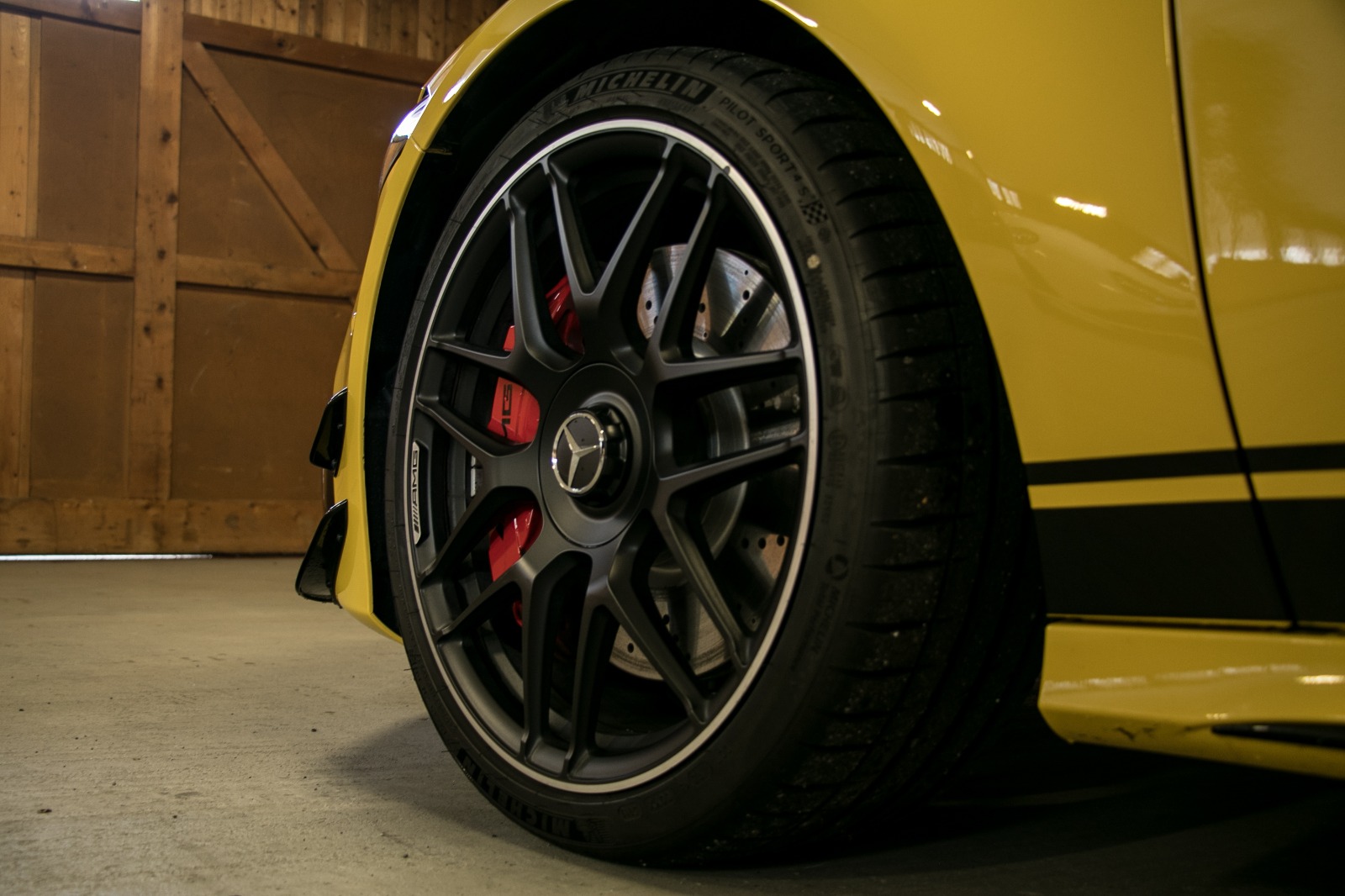 MERCEDES-BENZ A 45 S AMG 4matic+-image-4