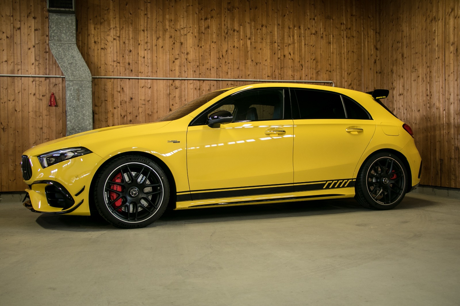 MERCEDES-BENZ A 45 S AMG 4matic+-image-1