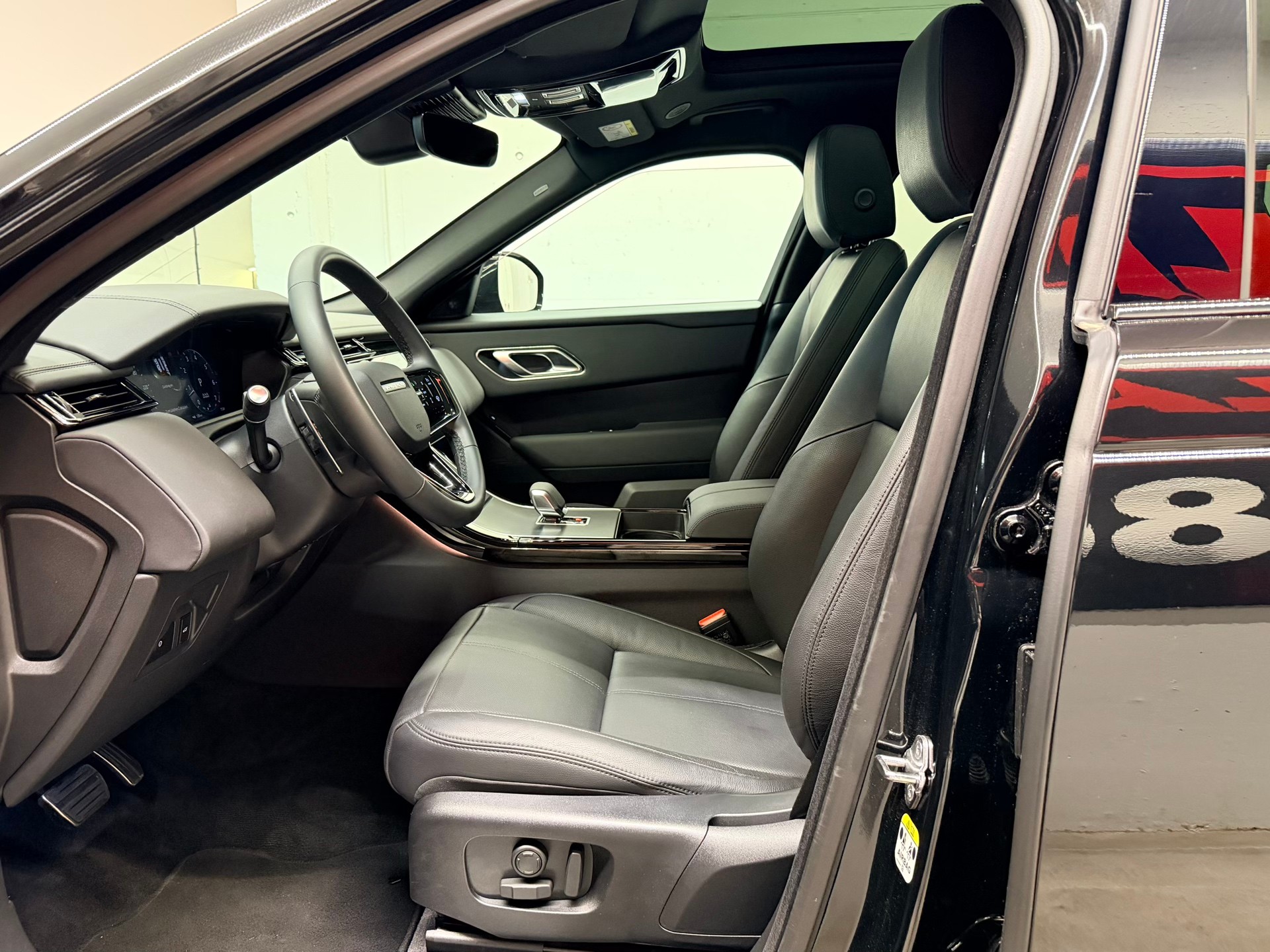 LAND ROVER Range Rover Velar Dynamic SE P 400 Automatic-image-15