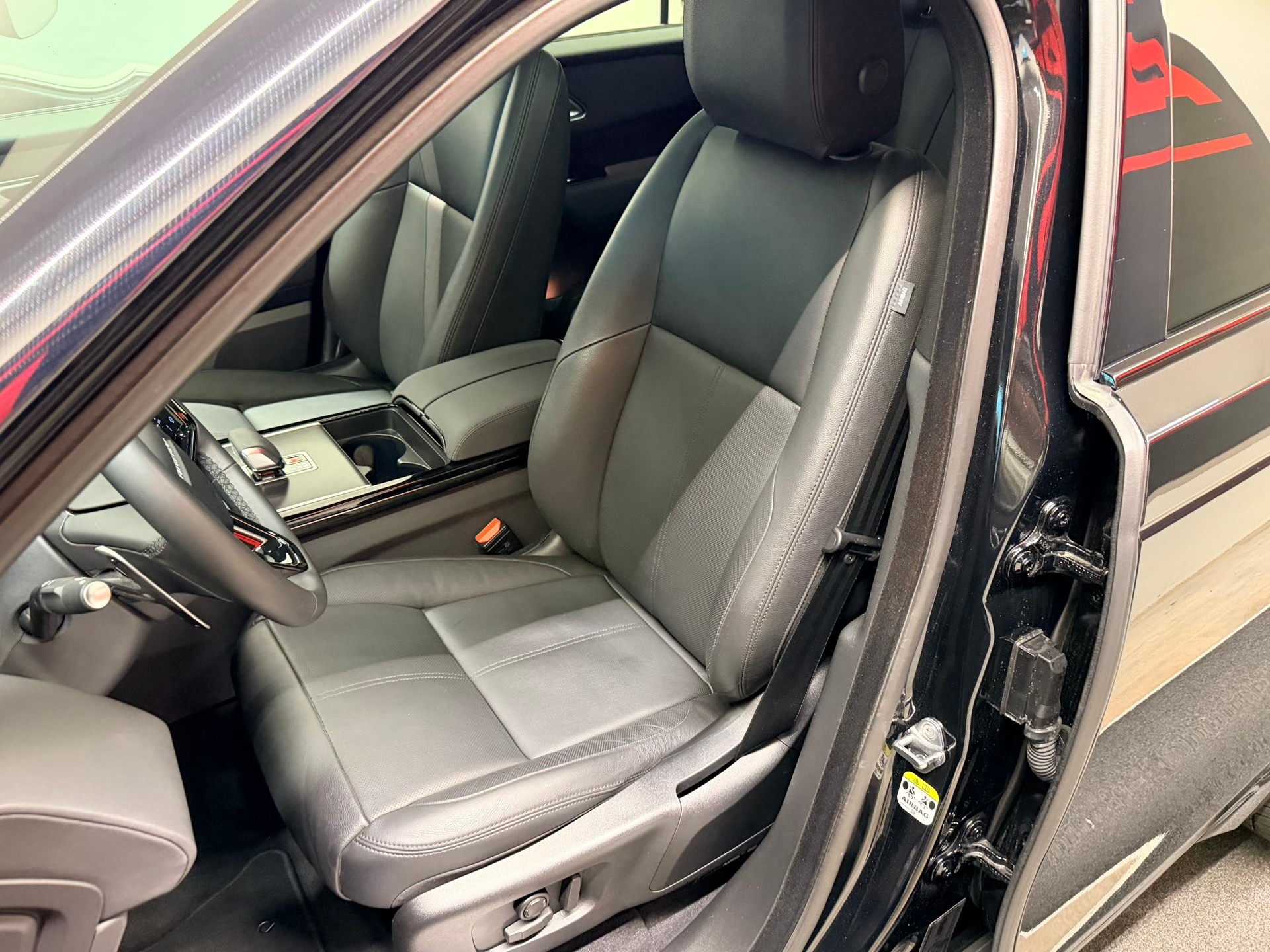 LAND ROVER Range Rover Velar Dynamic SE P 400 Automatic-image-16
