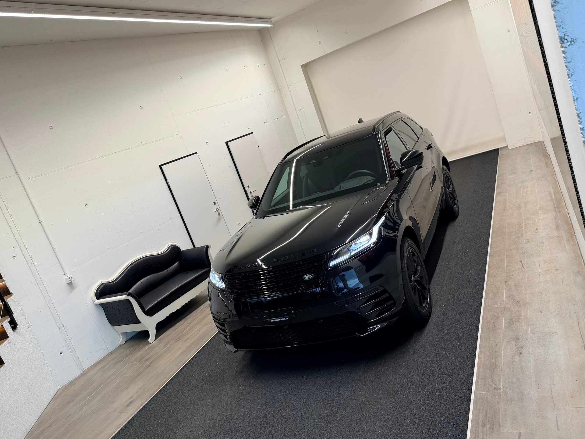 LAND ROVER Range Rover Velar Dynamic SE P 400 Automatic-showroom-element-3