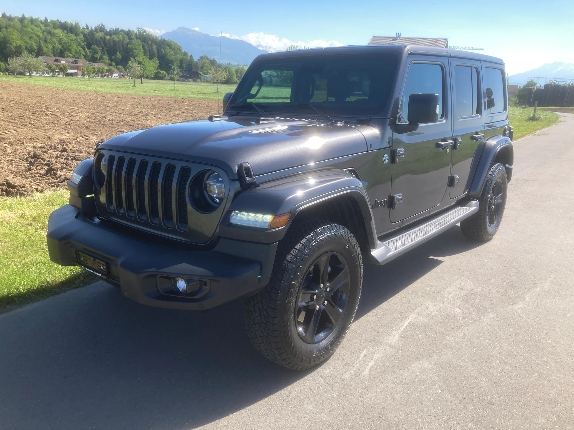 JEEP Wrangler 2.0 Unlimited Sahara Automatic-image-0