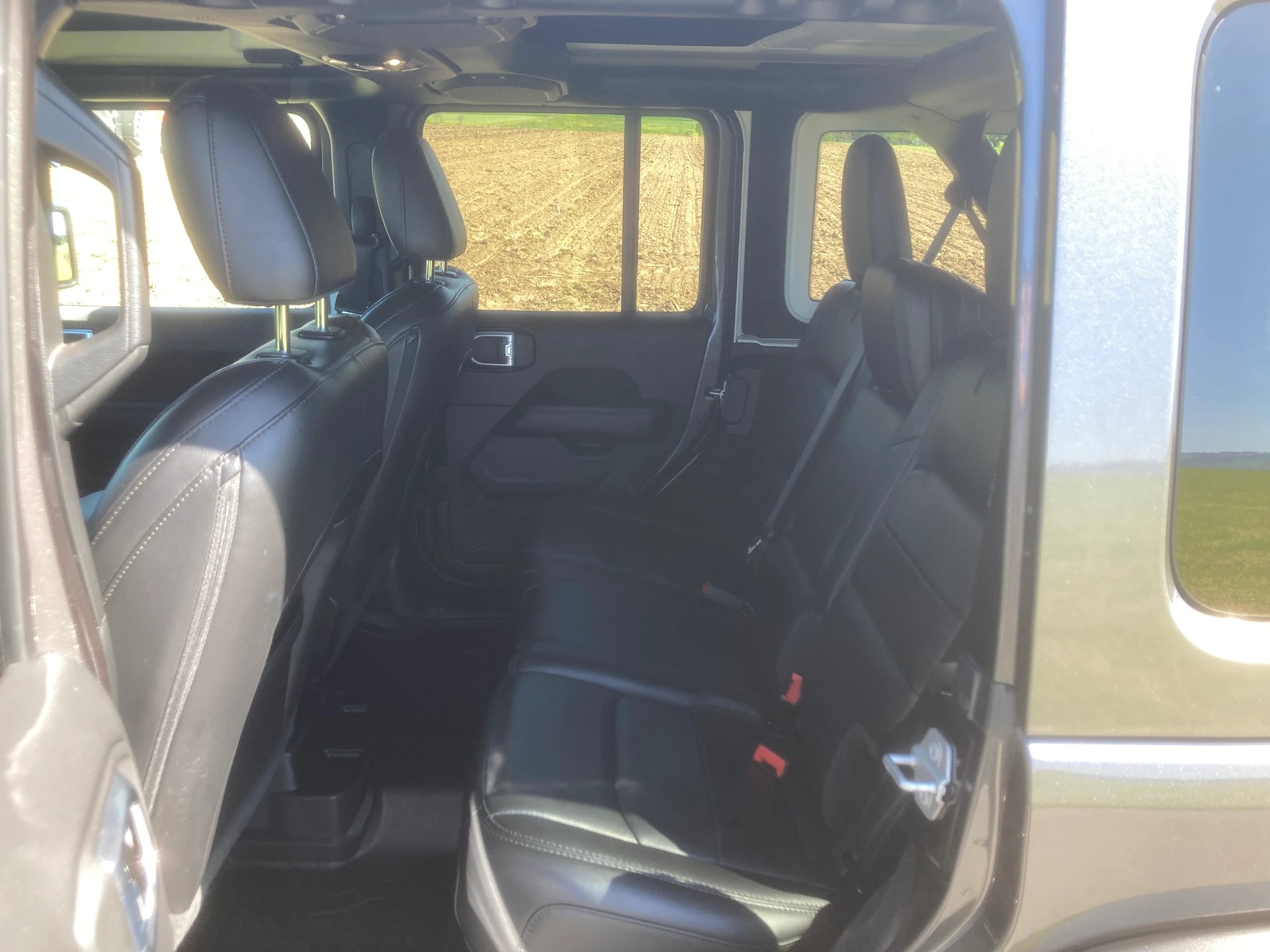JEEP Wrangler 2.0 Unlimited Sahara Automatic-image-8