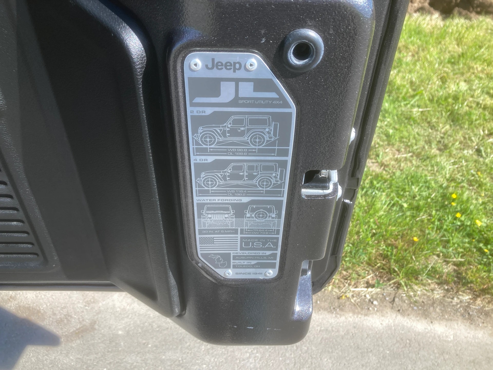 JEEP Wrangler 2.0 Unlimited Sahara Automatic-image-5