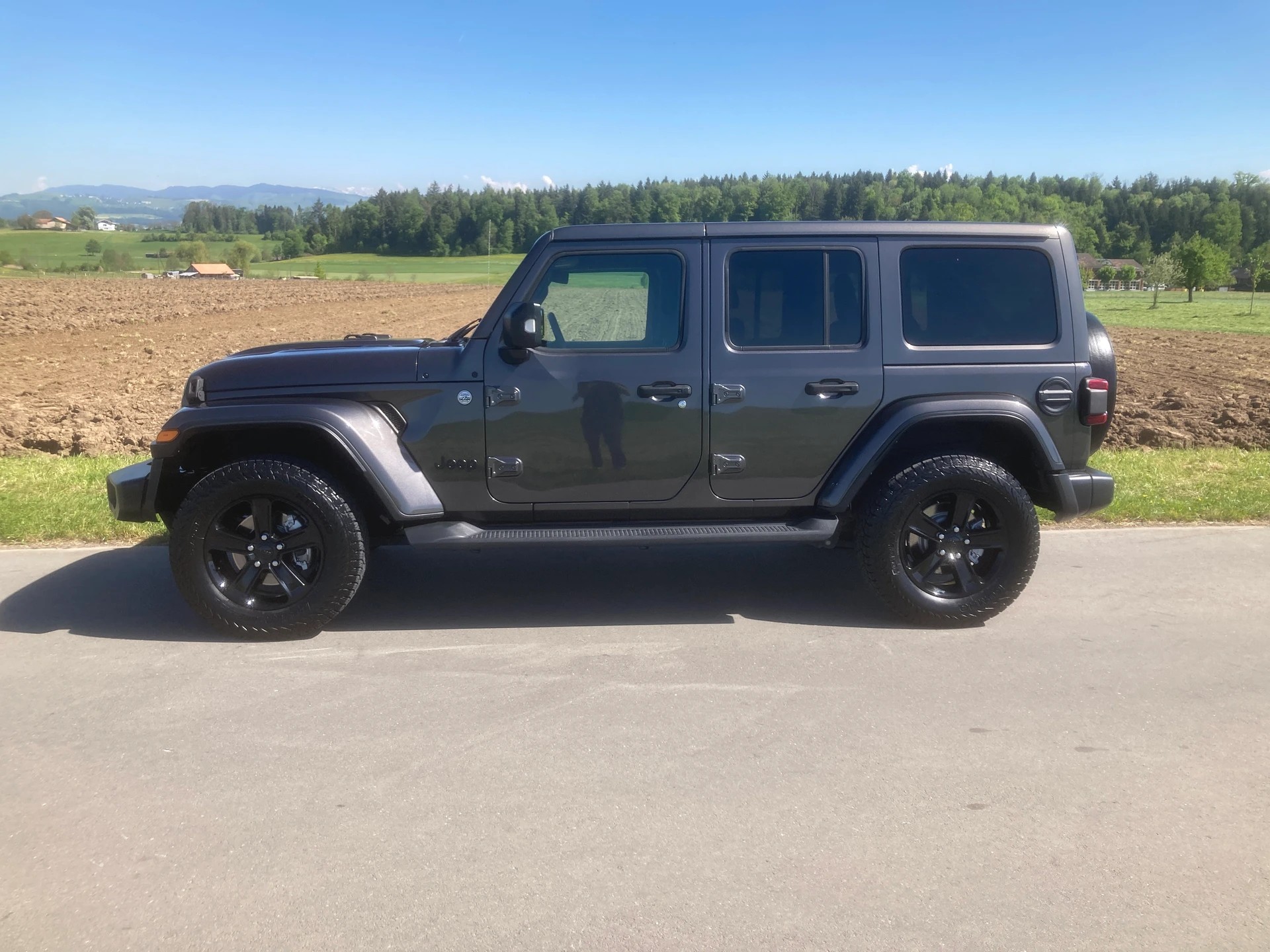 JEEP Wrangler 2.0 Unlimited Sahara Automatic-image-4