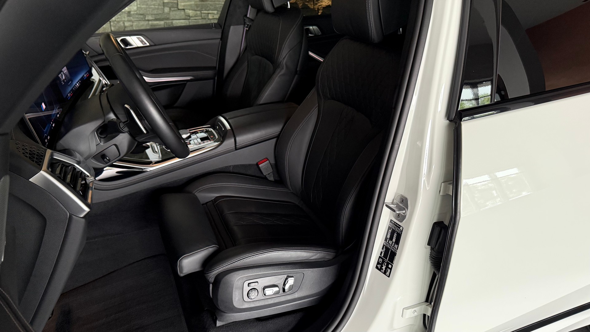 BMW X7 xDrive M60i V8 4.4 M Sport Pro 530PS „Facelift“-image-11