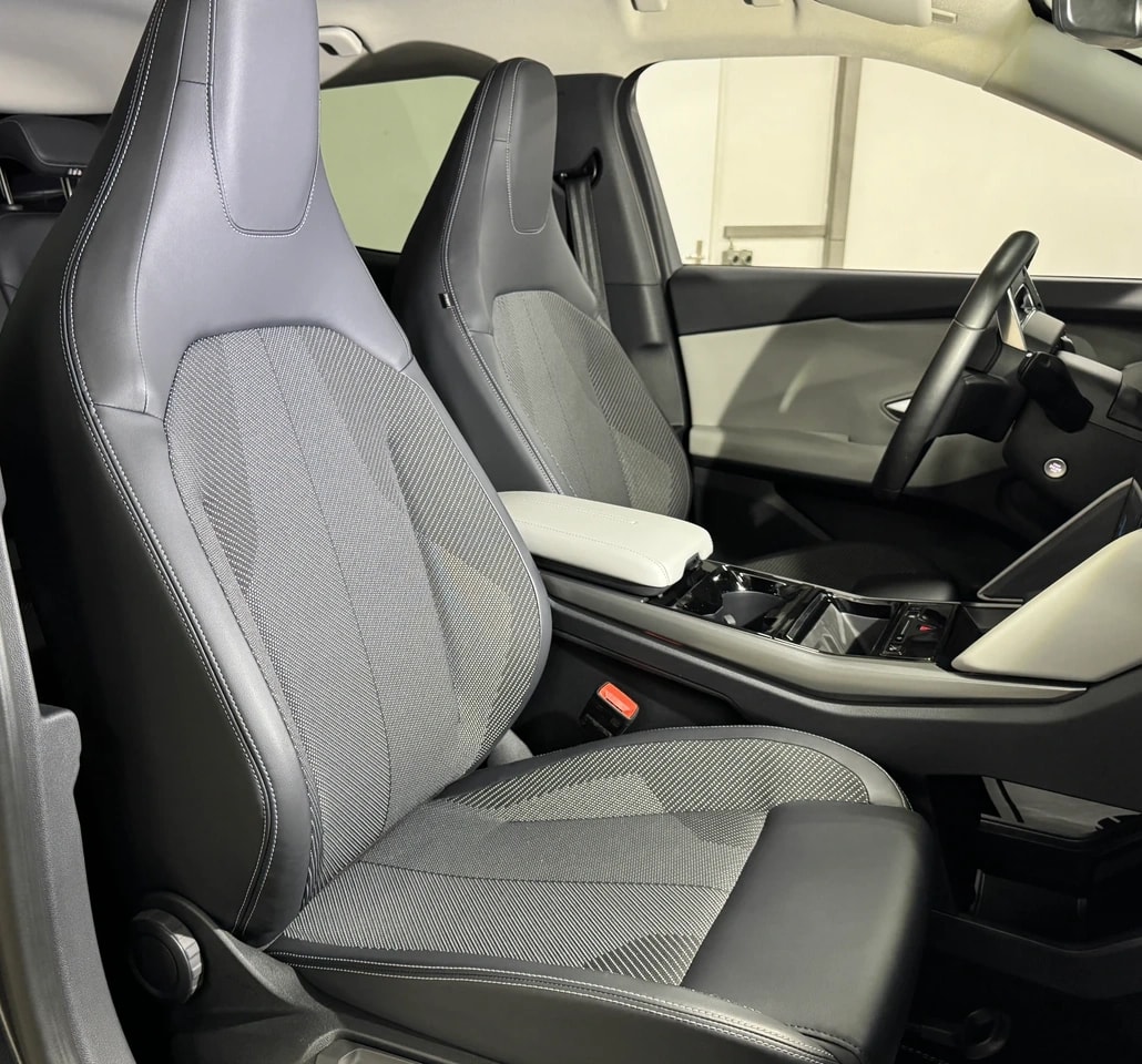 FORD Explorer Elektro Extended Range 79kWh / Wärmepumpe / Anhängerkupplung-image-9