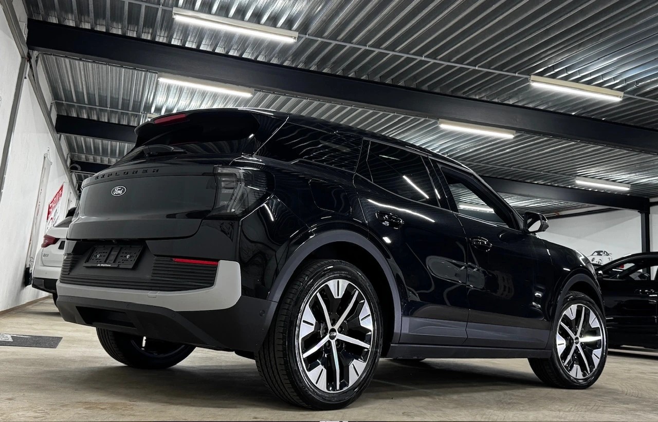 FORD Explorer Elektro Extended Range 79kWh / Wärmepumpe / Anhängerkupplung-image-4