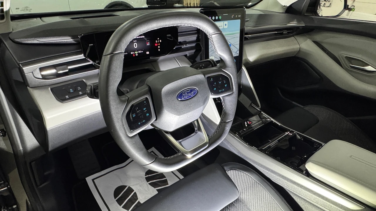 FORD Explorer Elektro Extended Range 79kWh / Wärmepumpe / Anhängerkupplung-image-12