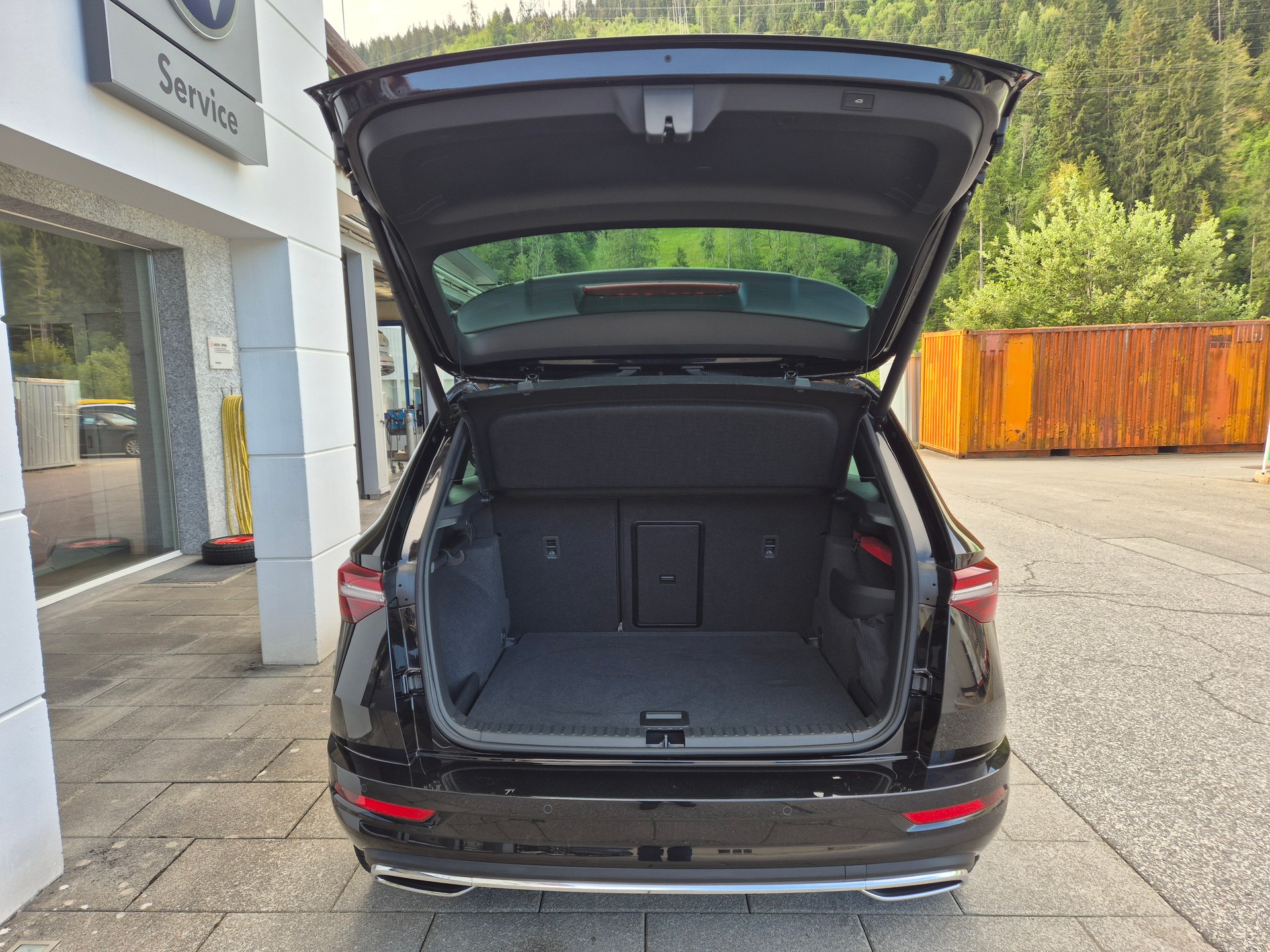 SKODA Karoq 2.0 TSI SportLine 4x4 DSG-image-13
