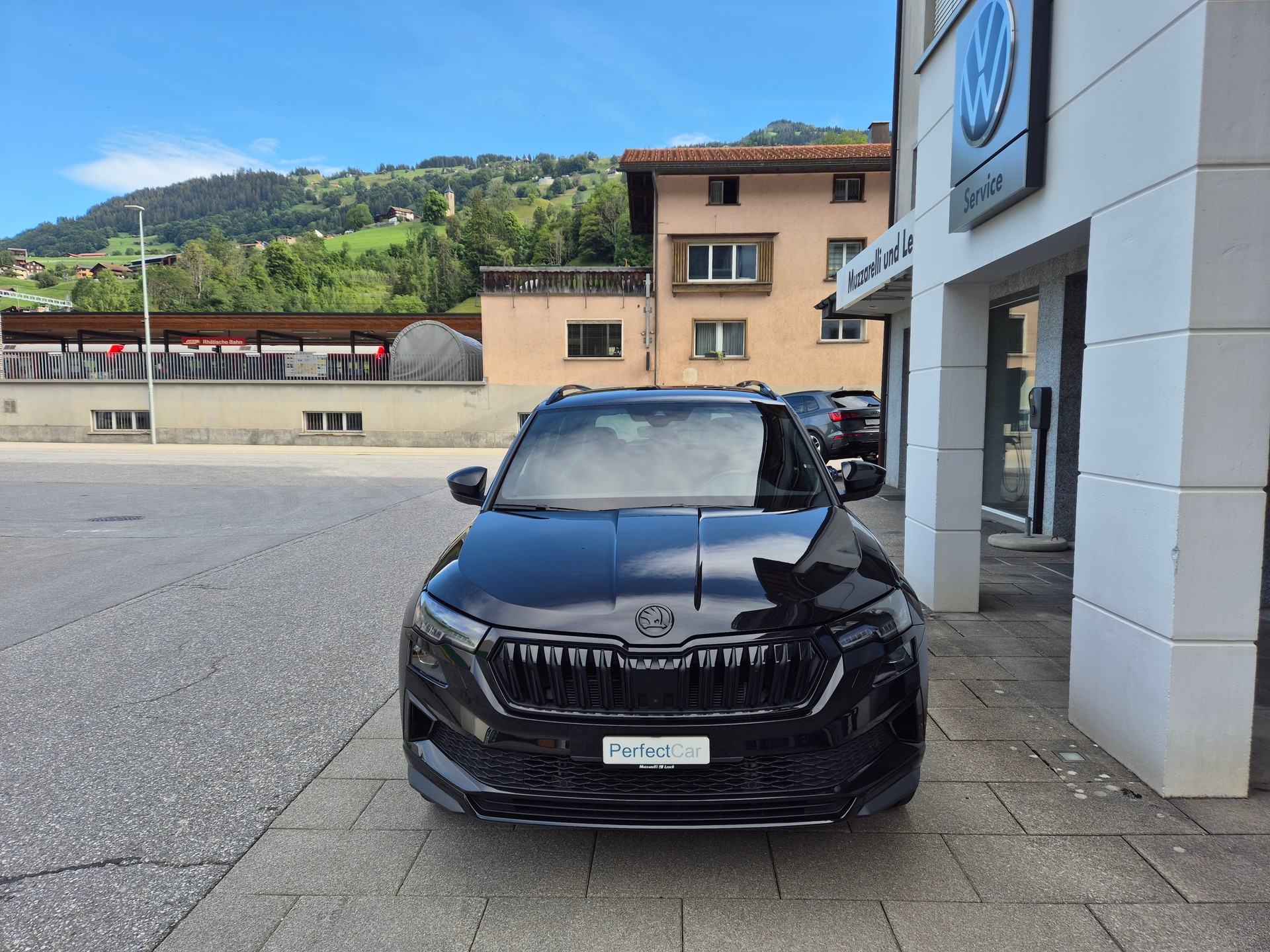 SKODA Karoq 2.0 TSI SportLine 4x4 DSG-image-2