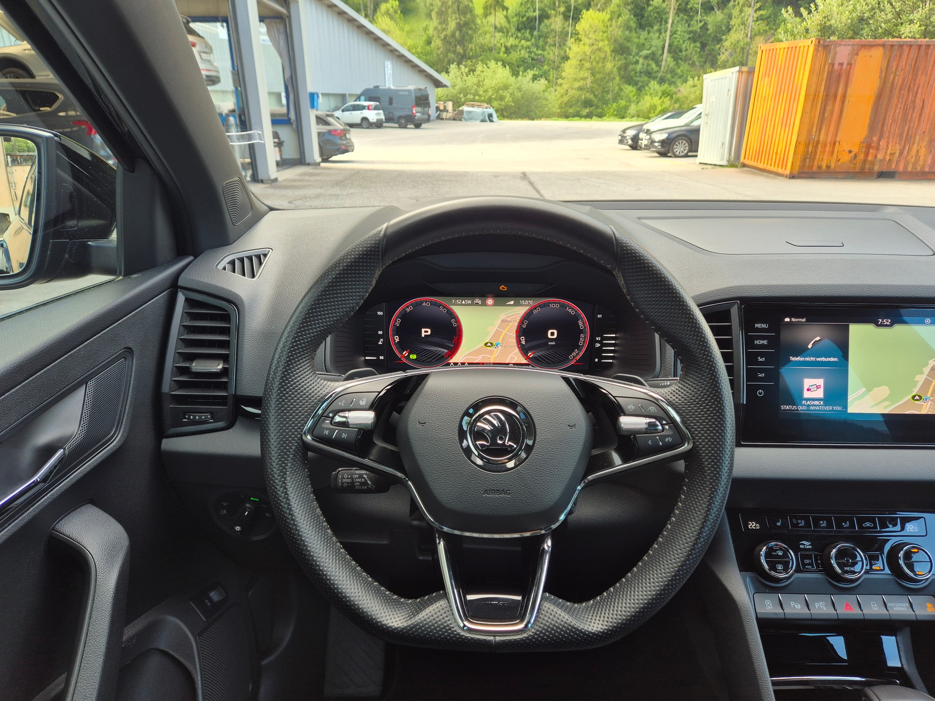 SKODA Karoq 2.0 TSI SportLine 4x4 DSG-image-10