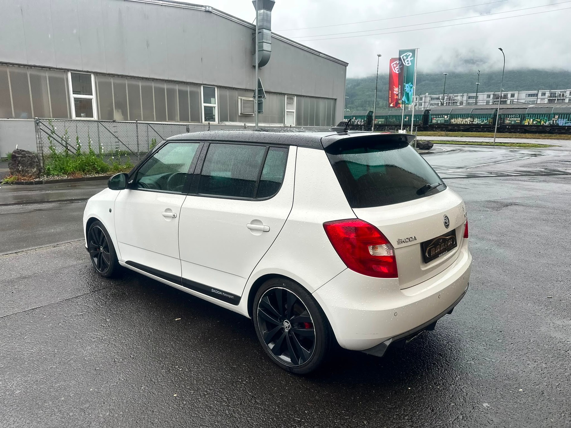 SKODA Fabia 1.4 TSI RS Edition S2000 DSG-image-3