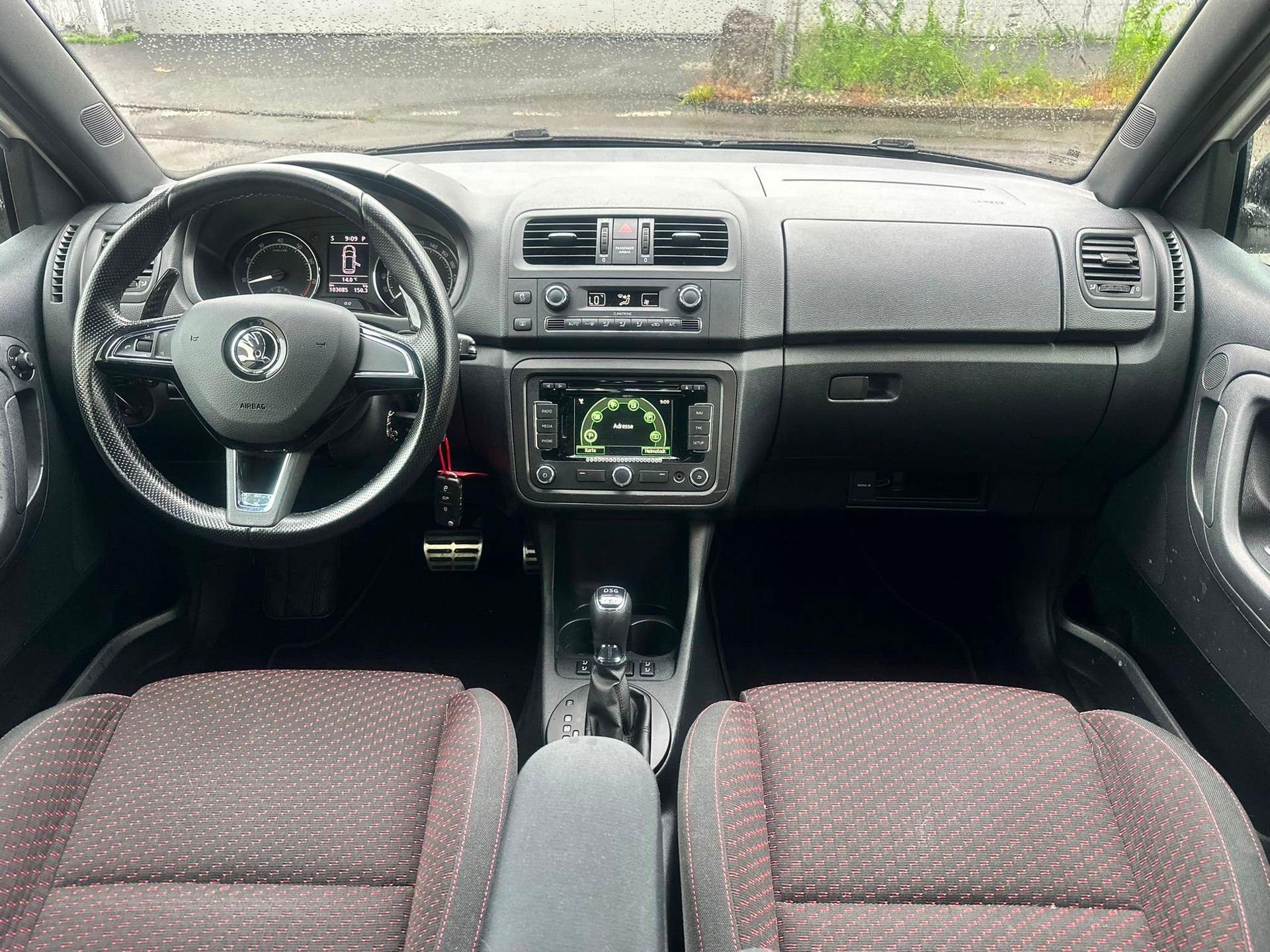 SKODA Fabia 1.4 TSI RS Edition S2000 DSG-image-13