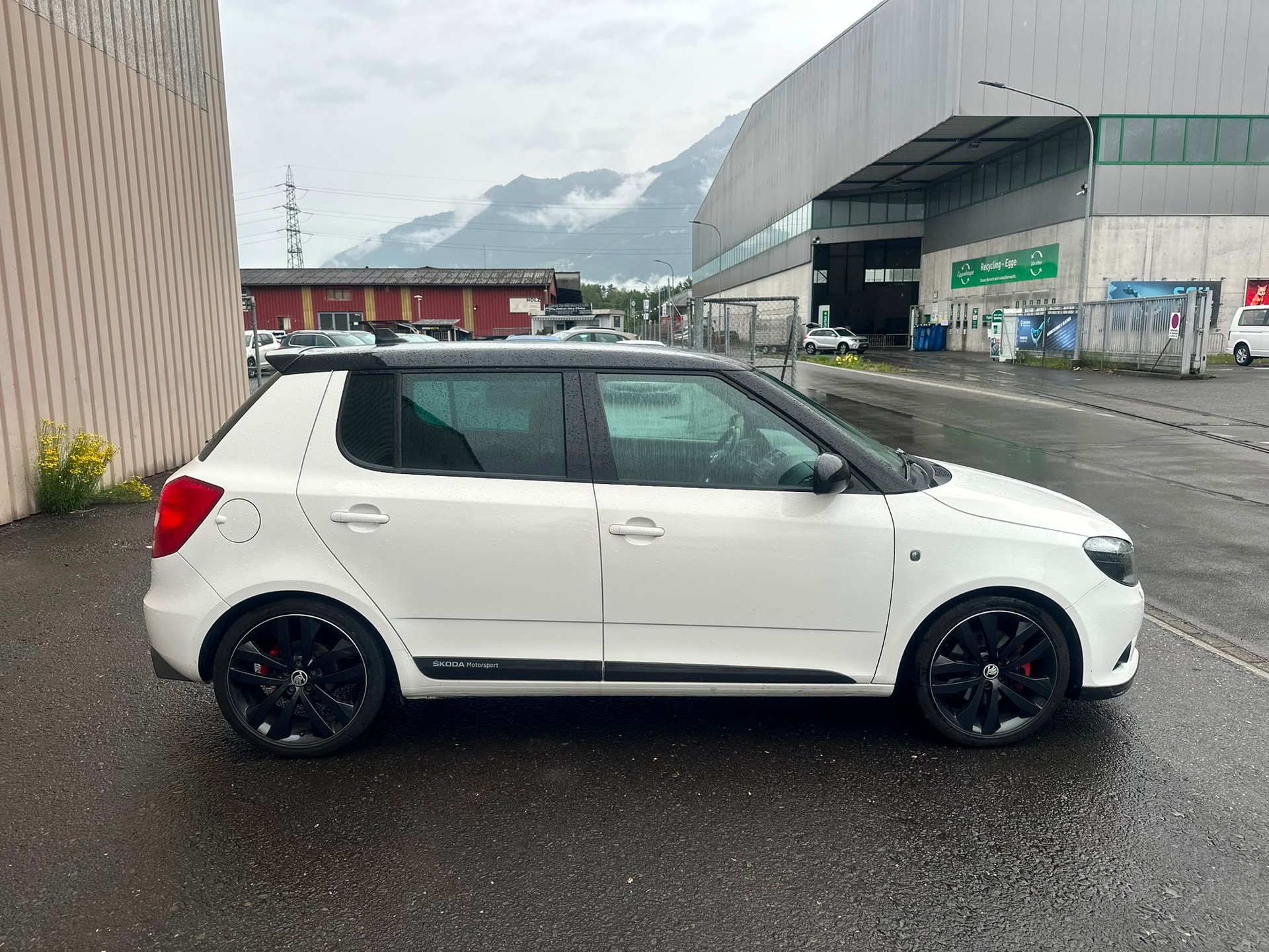 SKODA Fabia 1.4 TSI RS Edition S2000 DSG-image-6