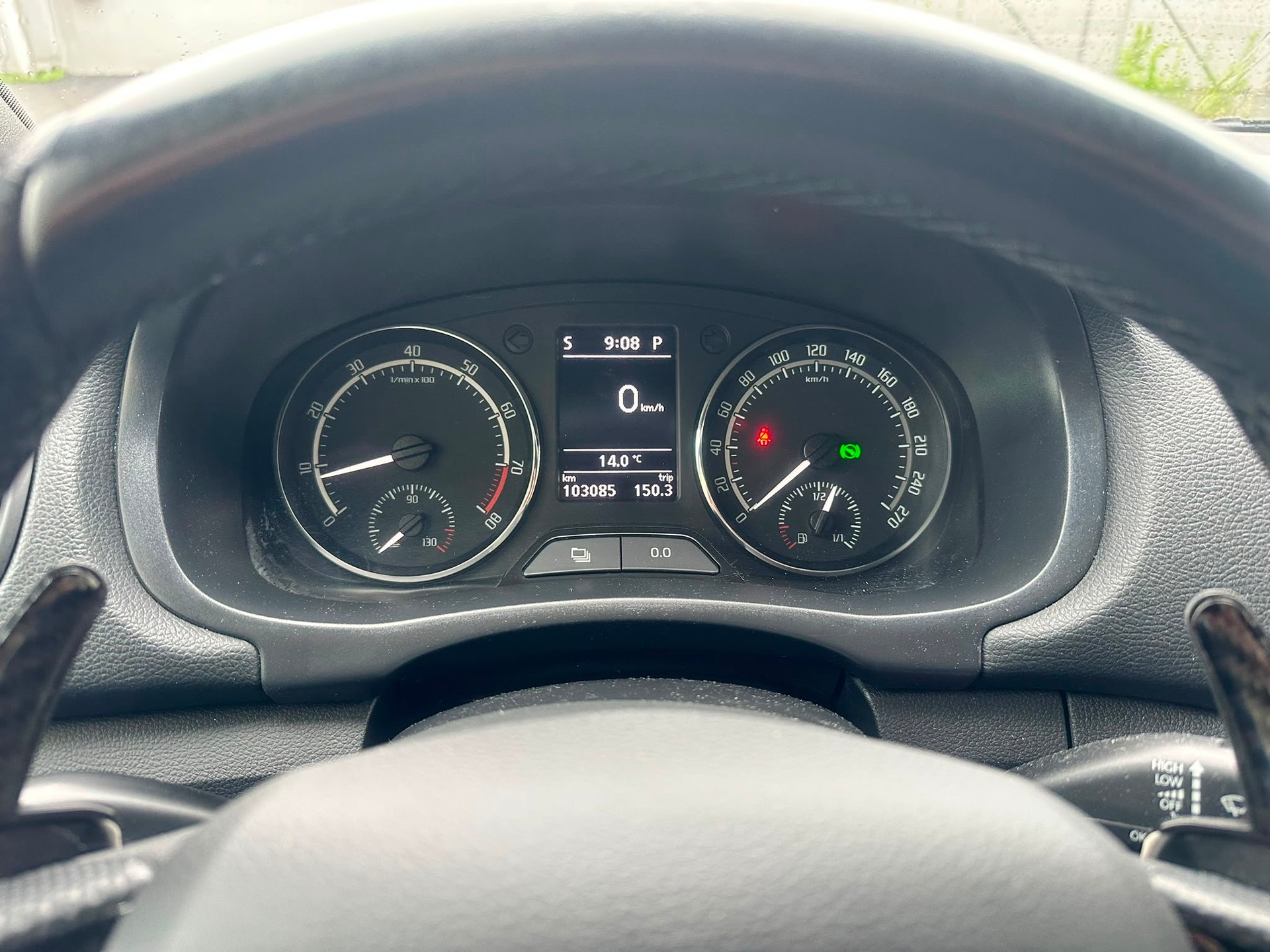 SKODA Fabia 1.4 TSI RS Edition S2000 DSG-image-15