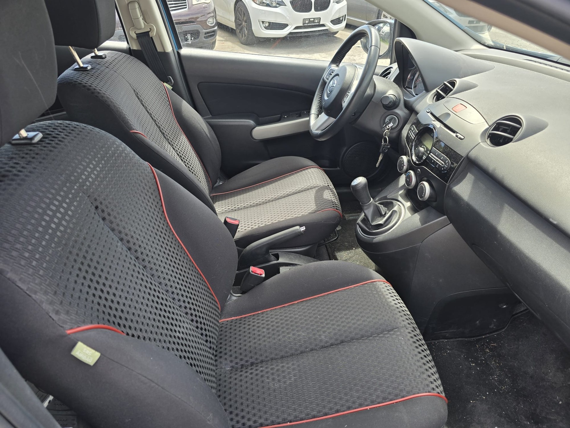 MAZDA 2 1.5i 16V Sport-image-10