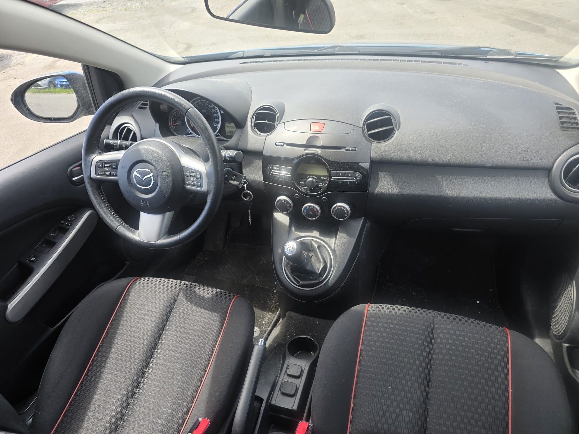 MAZDA 2 1.5i 16V Sport-image-11