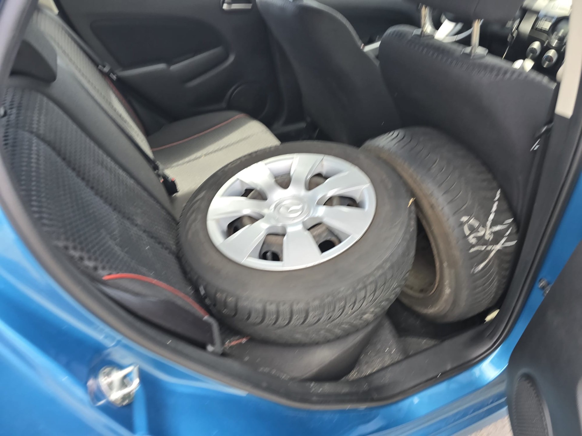 MAZDA 2 1.5i 16V Sport-image-14