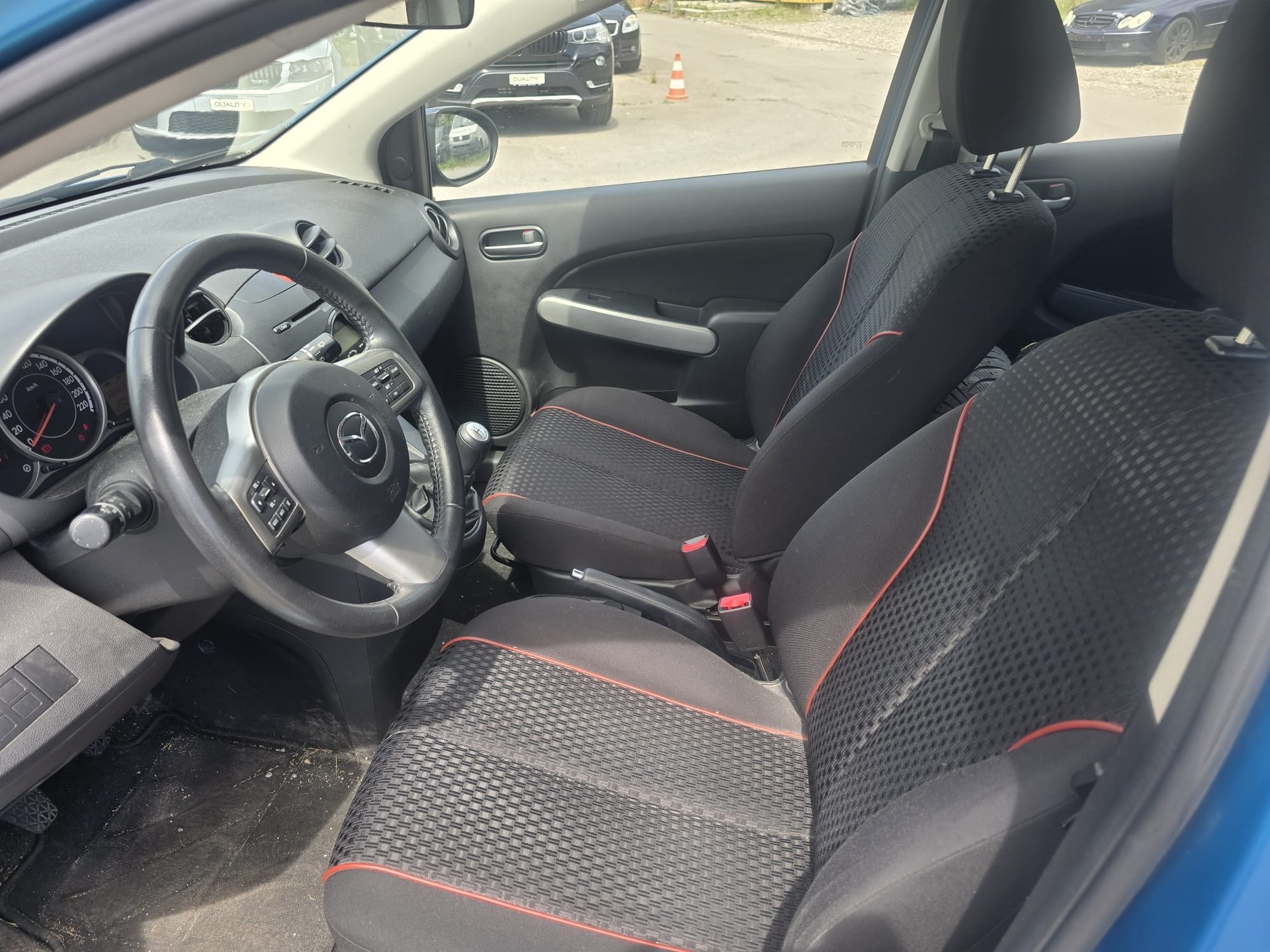 MAZDA 2 1.5i 16V Sport-image-8
