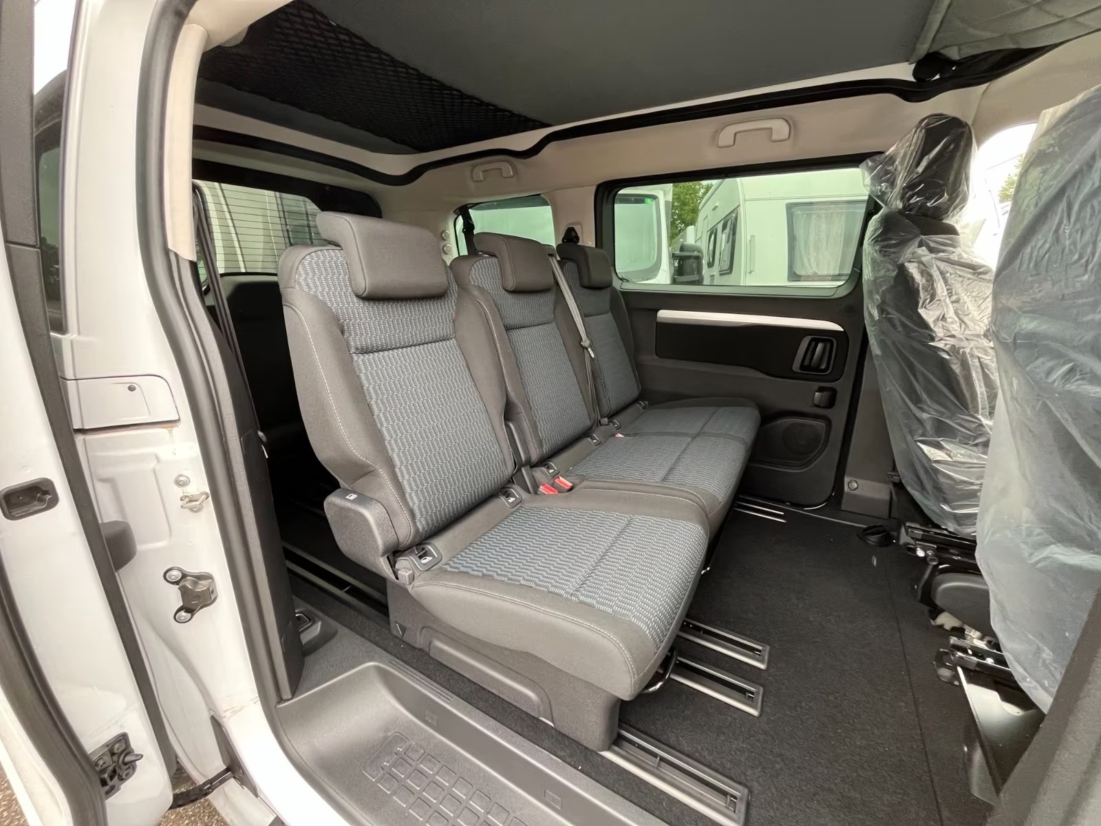 PEUGEOT Pössl Vanster 145 PS*Standheizung*E-Paket*-image-4