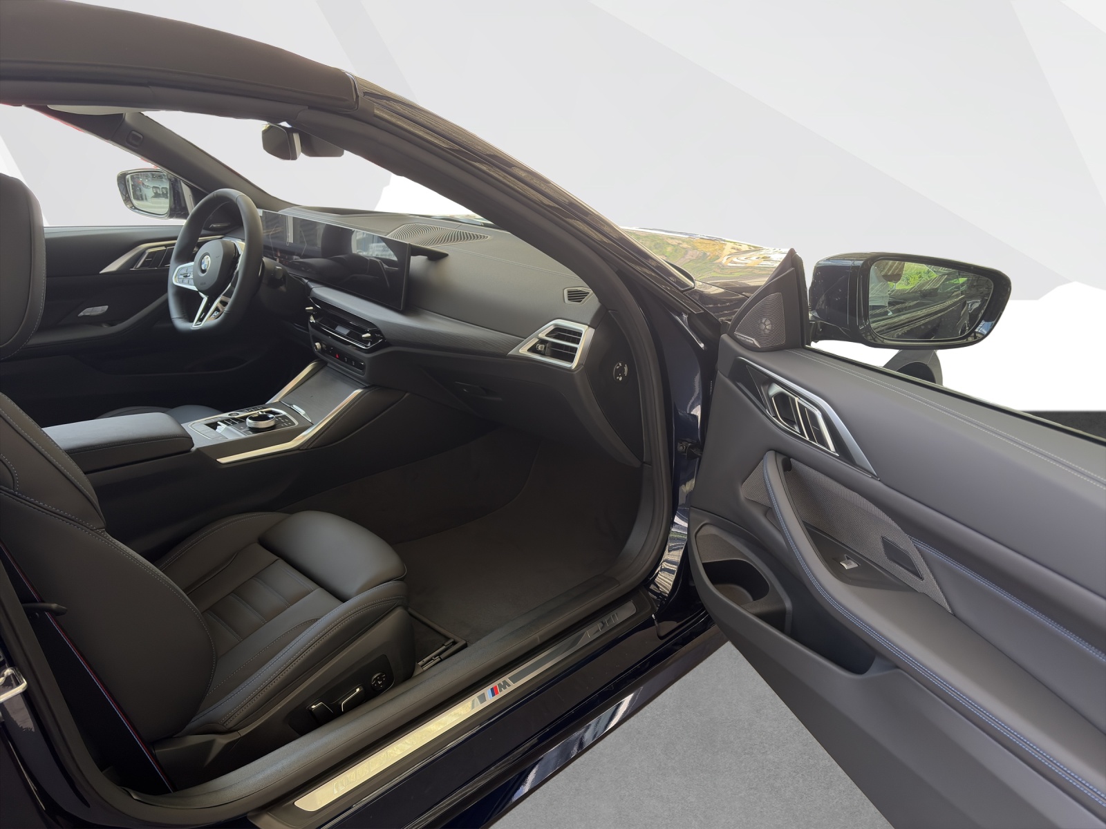 BMW 430i xDrive Cabrio-image-16