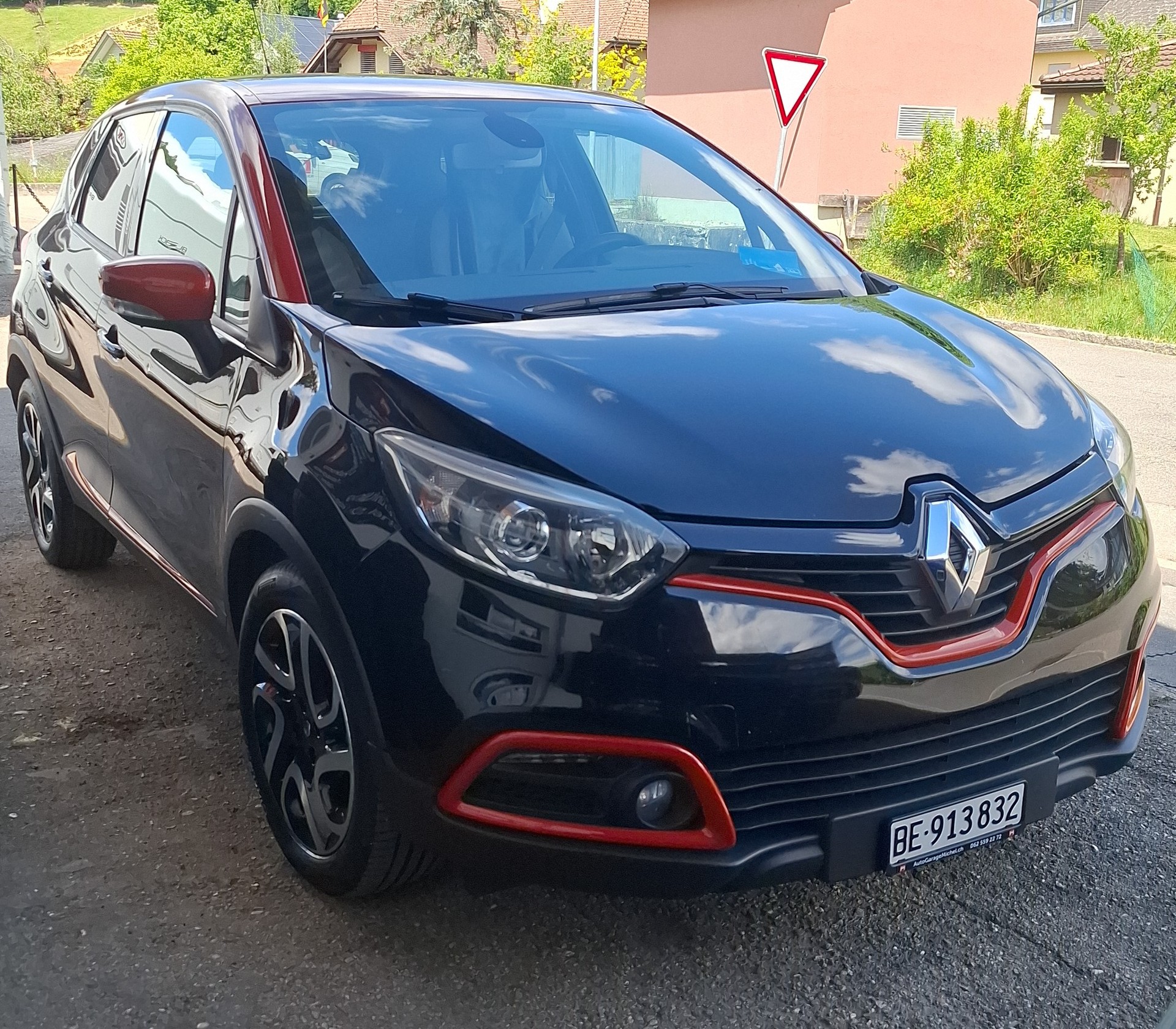 RENAULT Captur 1.2 T 16V Dynamique EDC-image-0