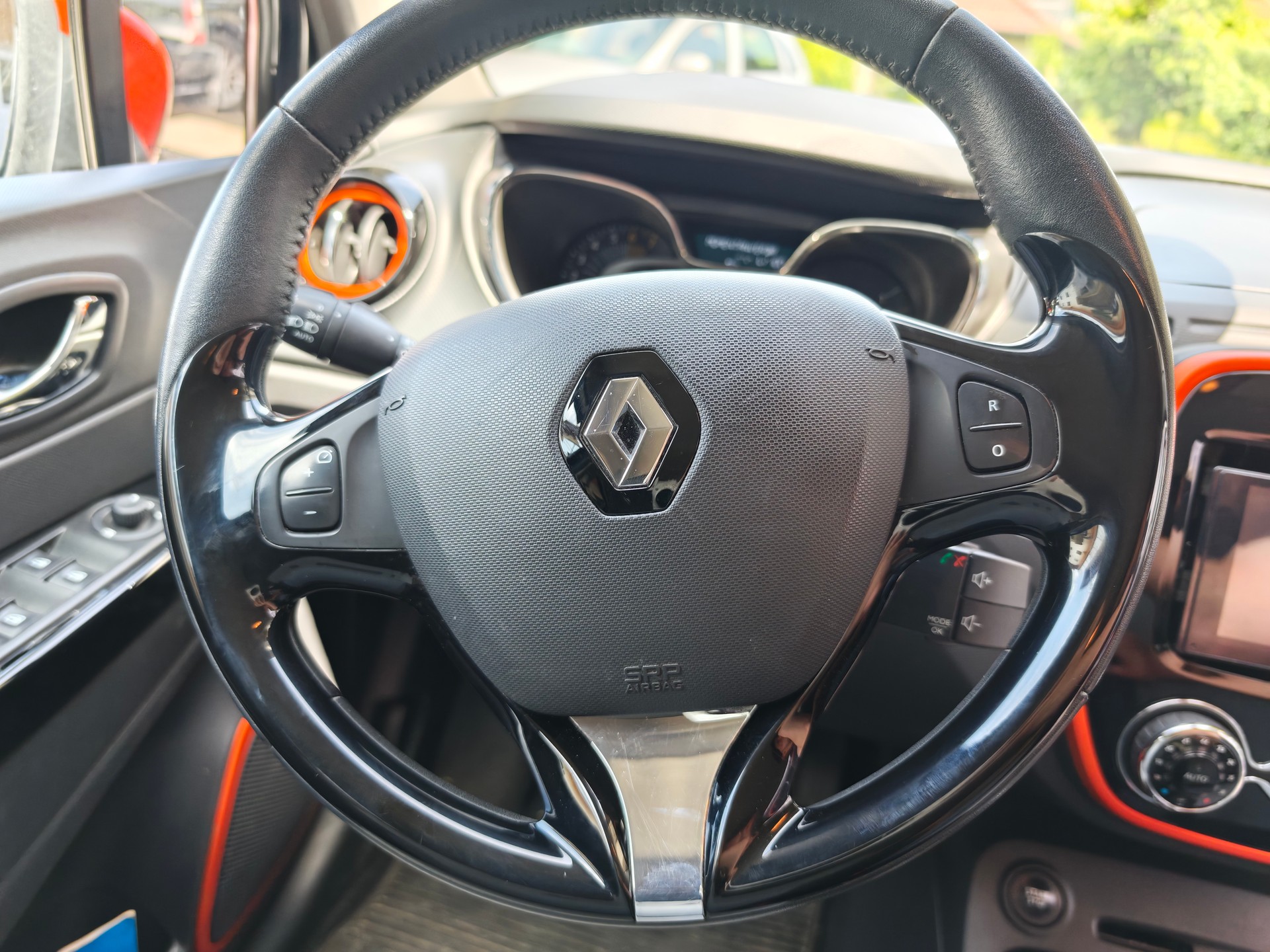 RENAULT Captur 1.2 T 16V Dynamique EDC-image-13