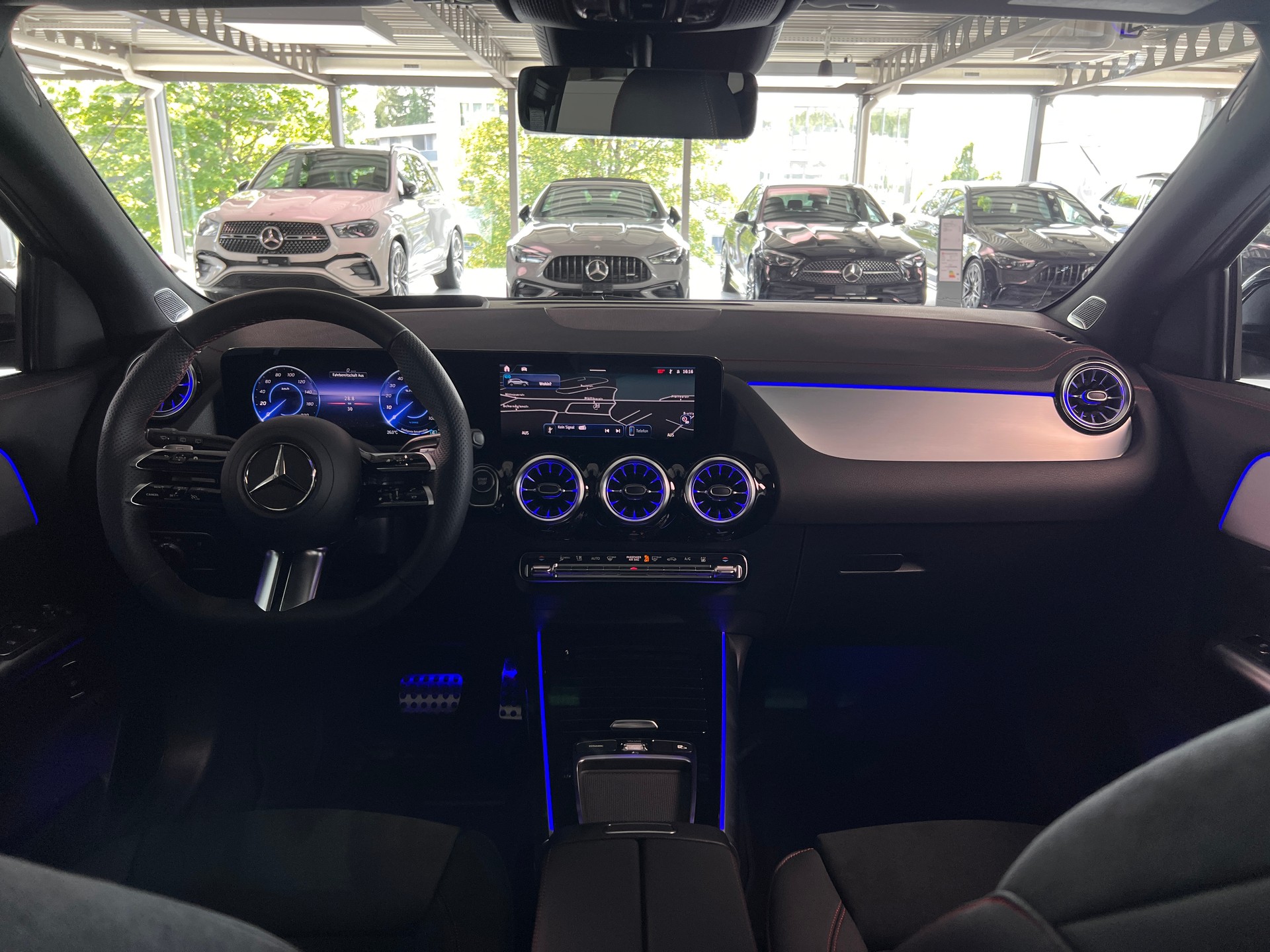 MERCEDES-BENZ EQA 350 66,5 kWh 4Matic Excellence-image-11