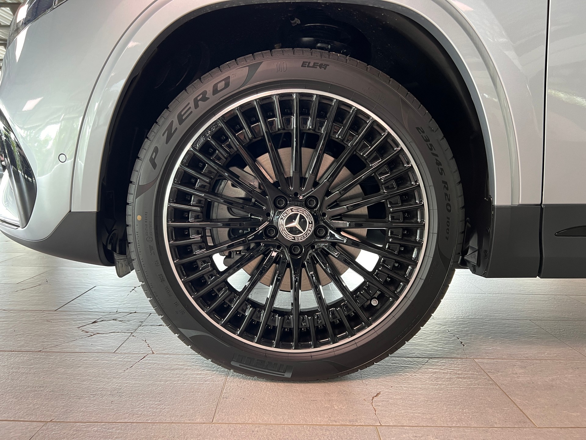 MERCEDES-BENZ EQA 350 66,5 kWh 4Matic Excellence-image-5