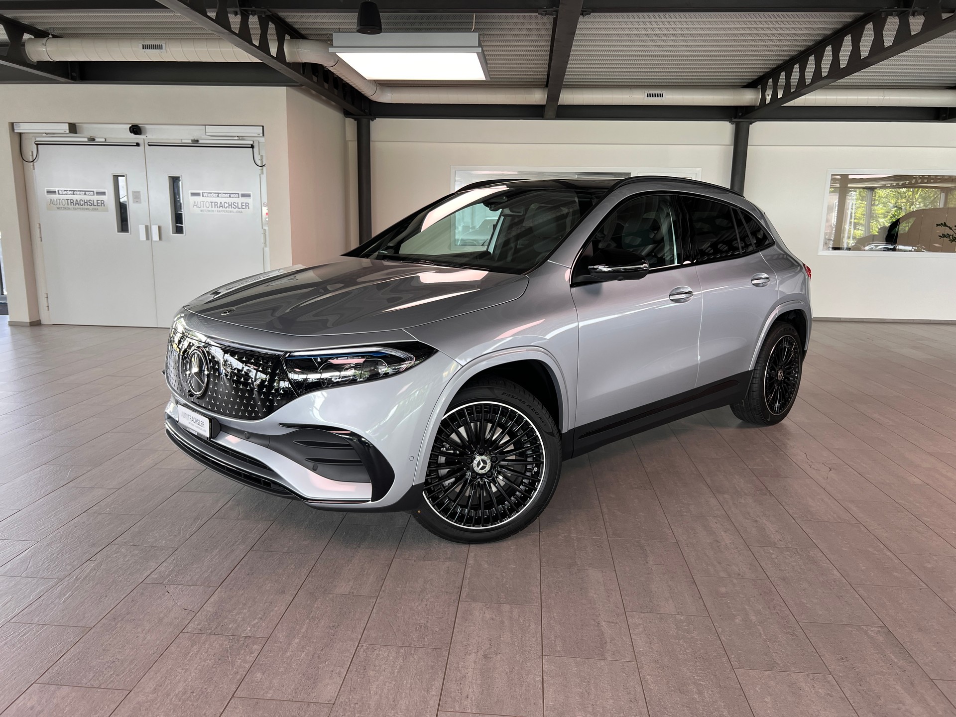 MERCEDES-BENZ EQA 350 66,5 kWh 4Matic Excellence-image-0